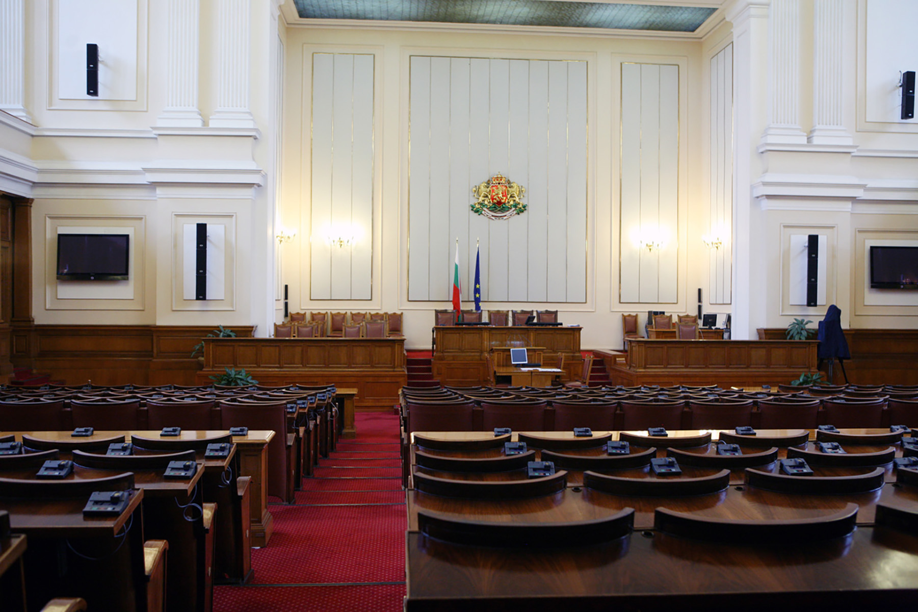 Спъват новия парламент