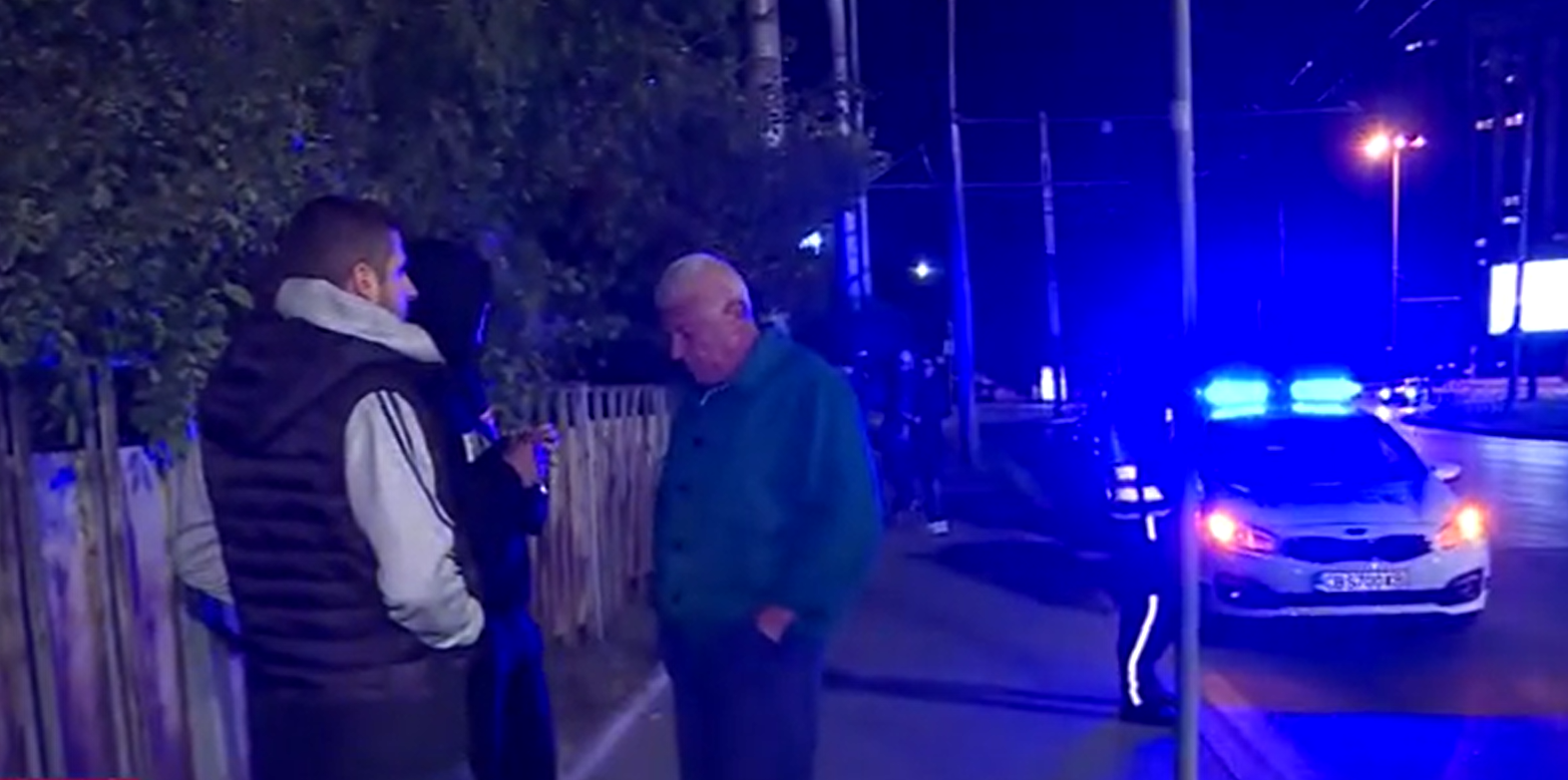 Кола блъсна 17-годишно момче на пешеходна пътека, шофьорът е избягал