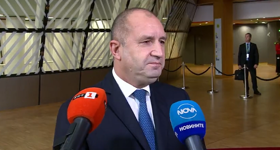Румен Радев: Очаквам народните представители да изпълнят дълга си и да конституират парламент