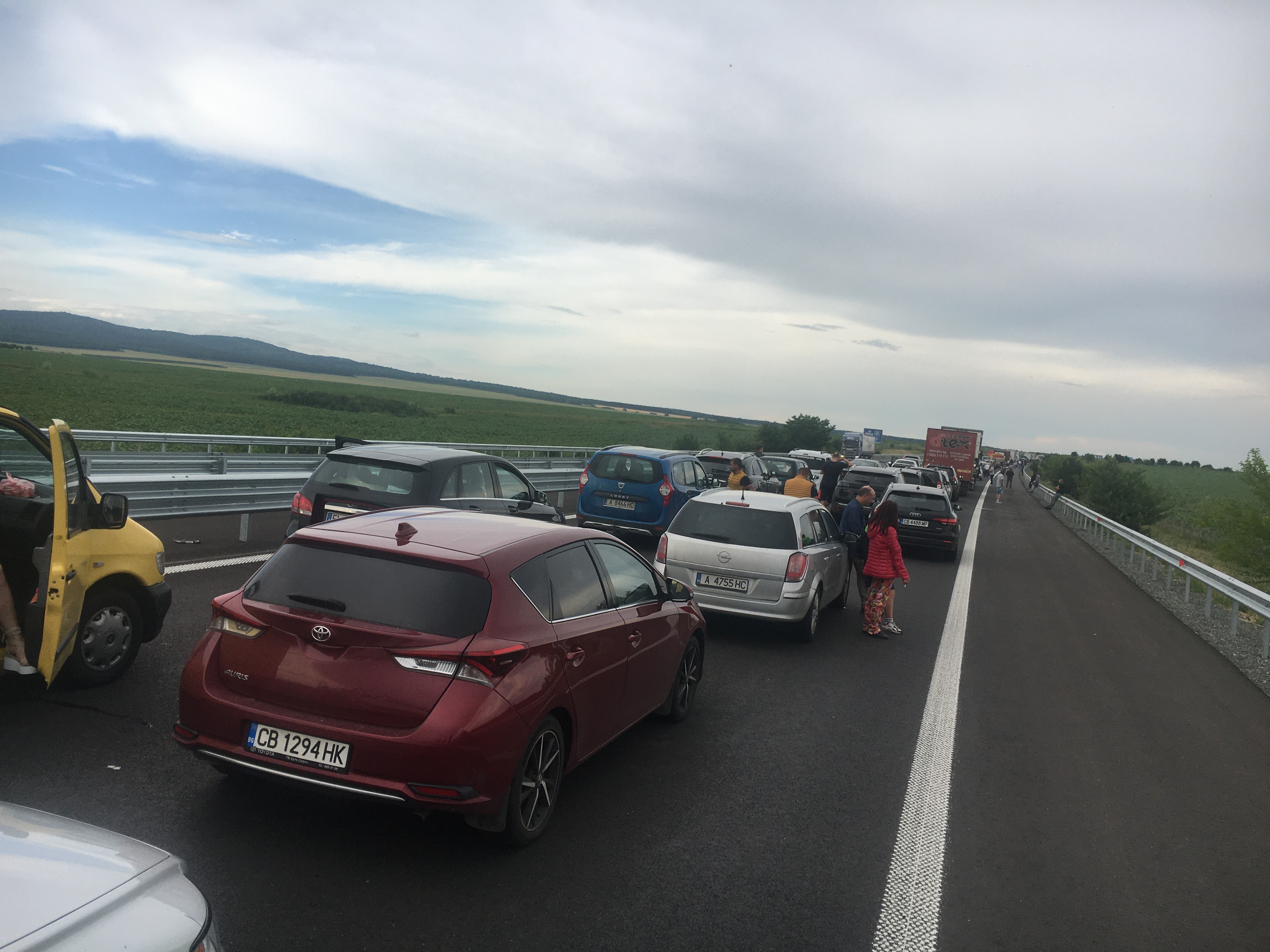 Две катастрофи на магистрала "Тракия" край Стара Загора, има пострадали (Обновена)