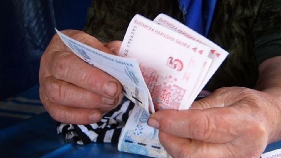 792 лв. средна пенсия в проектобюджета на ДОО за догодина