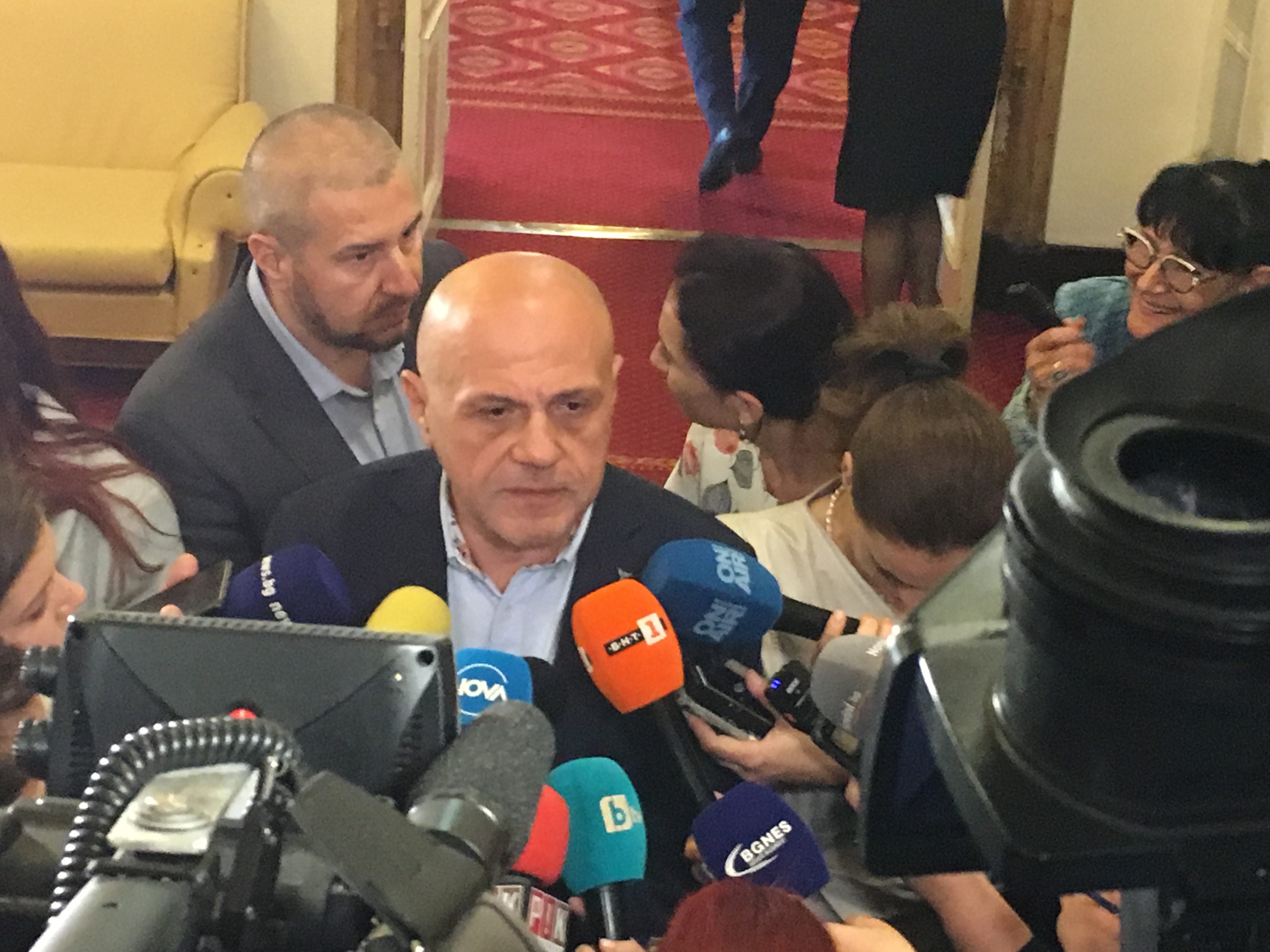 Томислав Дончев: Правилно е декларираното желание на президента да не бърза с връчването на мандатите