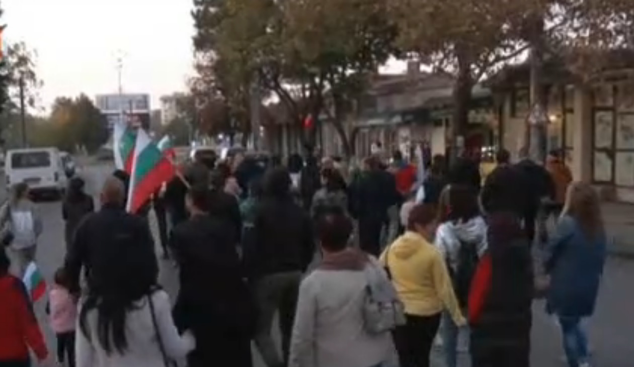 Протест в Харманли срещу бежанския център
