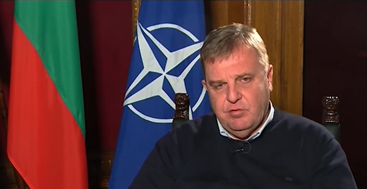 Каракачанов: Тези, които искат да изпратим оръжие на Украйна, не направиха нищо за модернизацията на армията