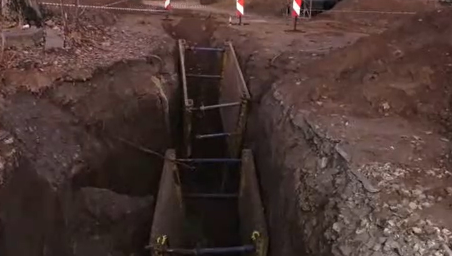 Изясняват коя е фирмата, наела без договор загиналия в изкоп работник