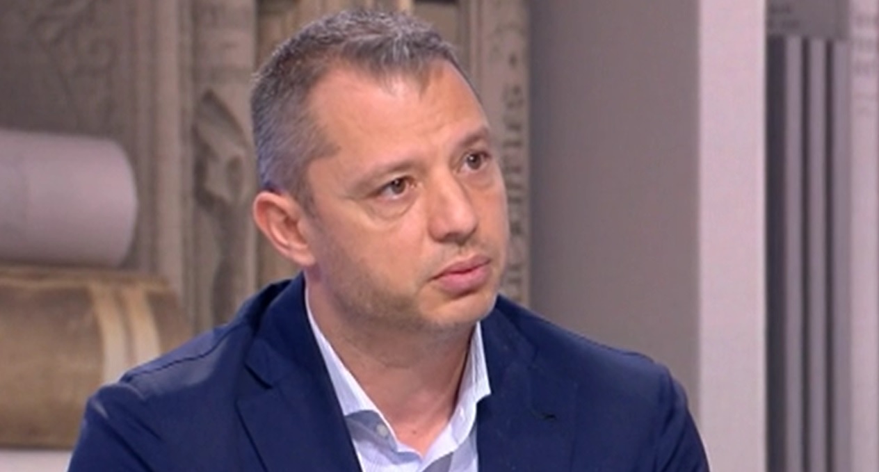 Делян Добрев: Предлагаме закон за облагане на свръхпечалбите от руски петрол