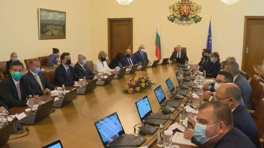 Служебният кабинет внесе в НС удължаването на Бюджет 2022