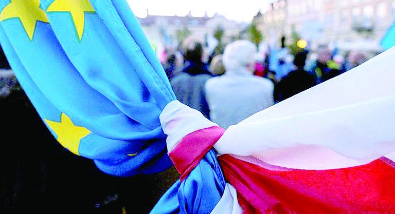 Полша иска от ЕС да спре всекидневните глоби