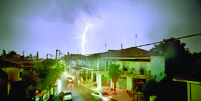 „Ева“ брули Гърция