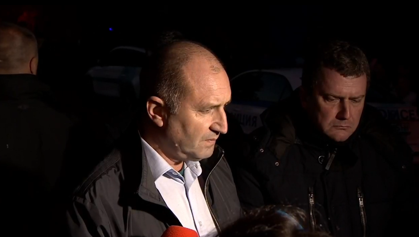 Радев за издирването на малкия Александър: Работи се по абсолютно всички версии