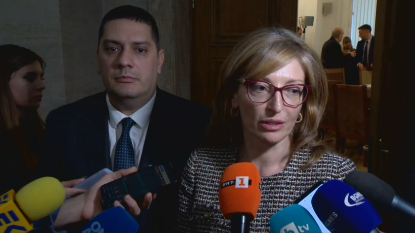 Екатерина Захариева след заседанието за Полша: Няма директна заплаха за България