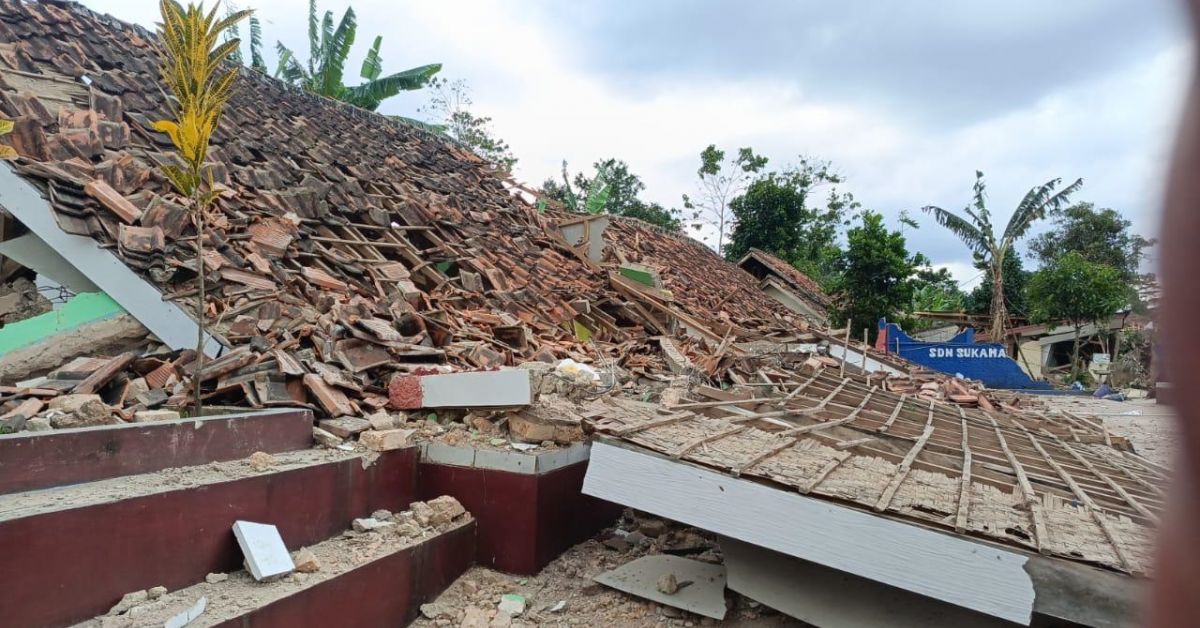 Над 260 достигна броят на жертвите на земетресението в Индонезия