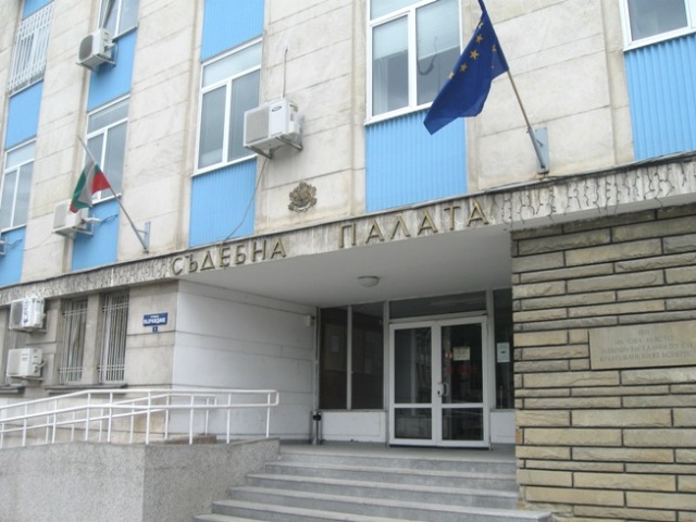 Доживот за баща, заклал дъщеря си