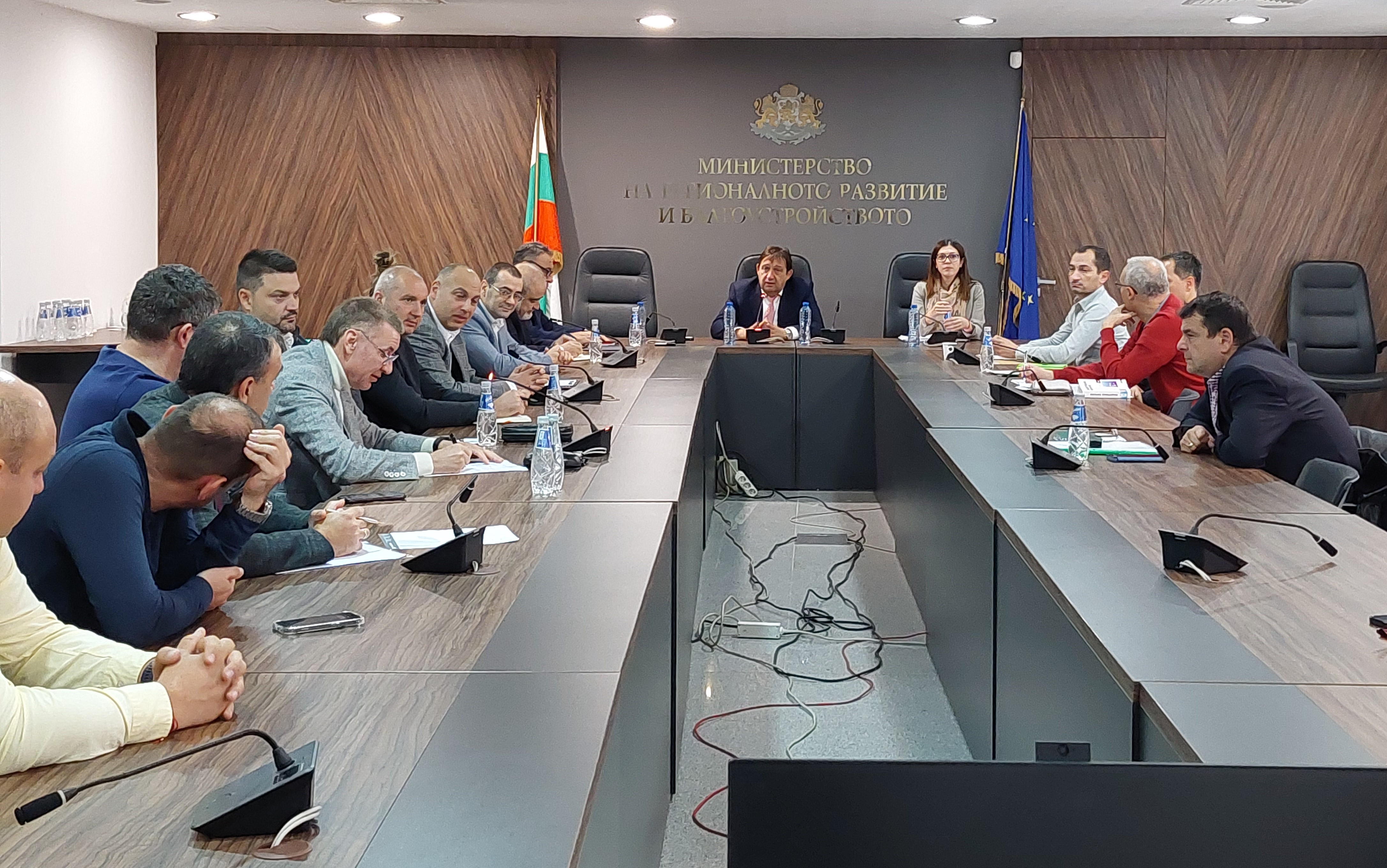Подписват договори за индексация в строителството