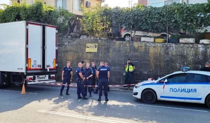 Откриха 42 мигранти при проверка на камион край Нова Загора