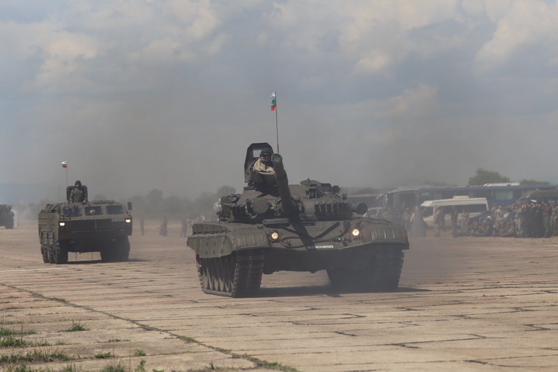 Артилерийски оръдия, средства за отбрана, снаряди и муниции: България е готова с военната помощ за Украйна