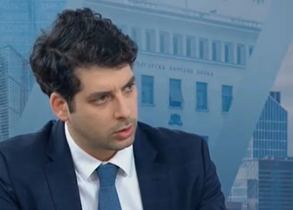 Атанас Пеканов: България се справя добре с критериите за въвеждане на еврото