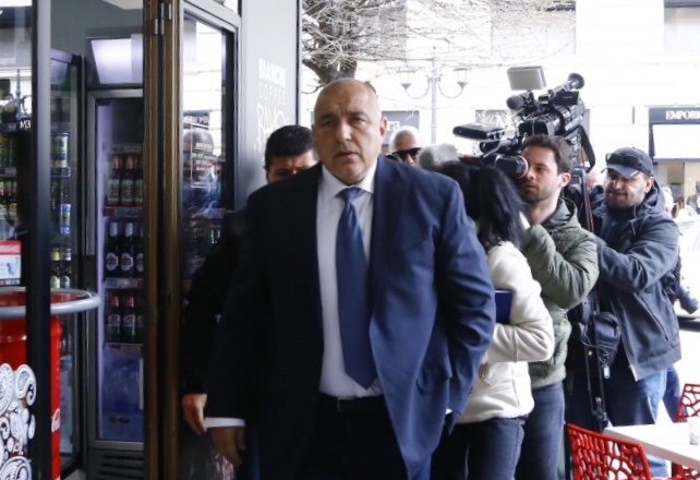 Лидерът на ГЕРБ: "Промяната" са аматьори, а когато Асен Василев ви каже "добър ден", може да си пуснете лампата