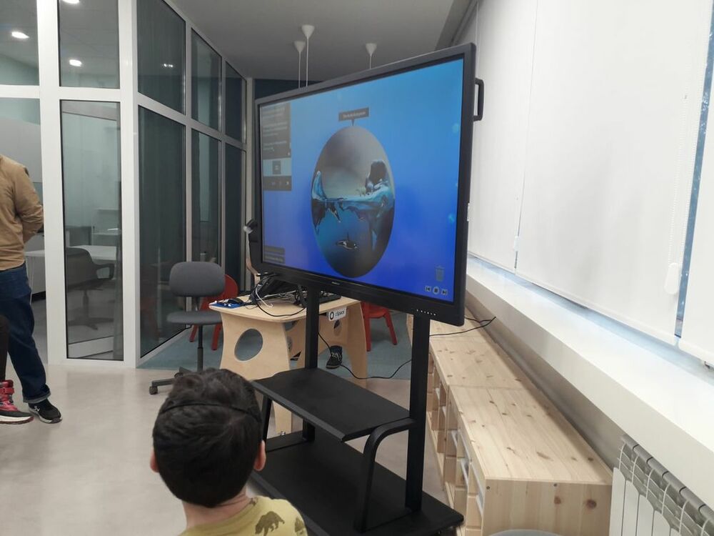 Училищата получават над 1,7 млн. лв. за електронни ресурси и учебни помагала