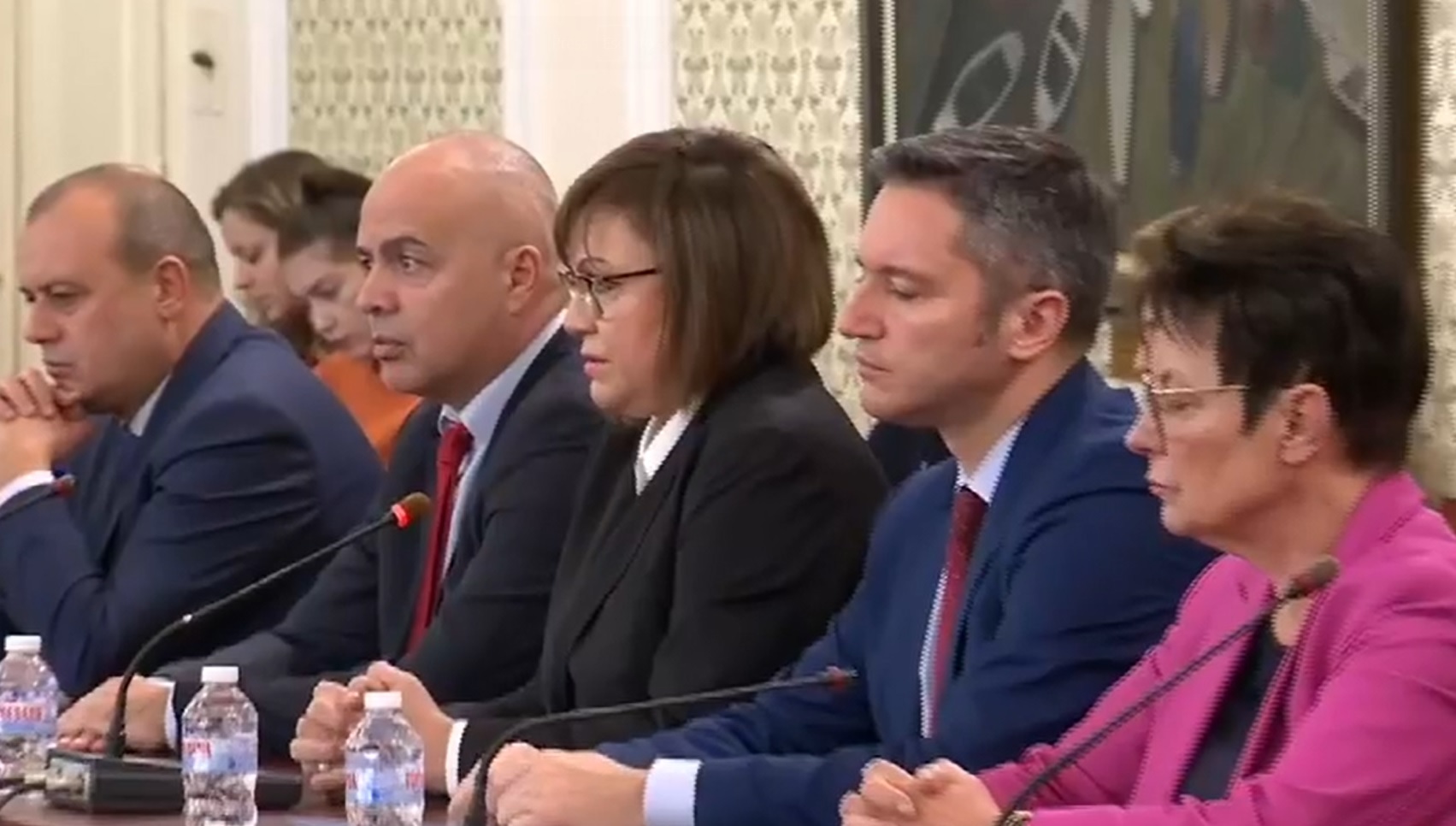 Нинова към проф. Габровски: Уважаваме вашата амбиция, но няма да подкрепим този мандат (ВИДЕО)