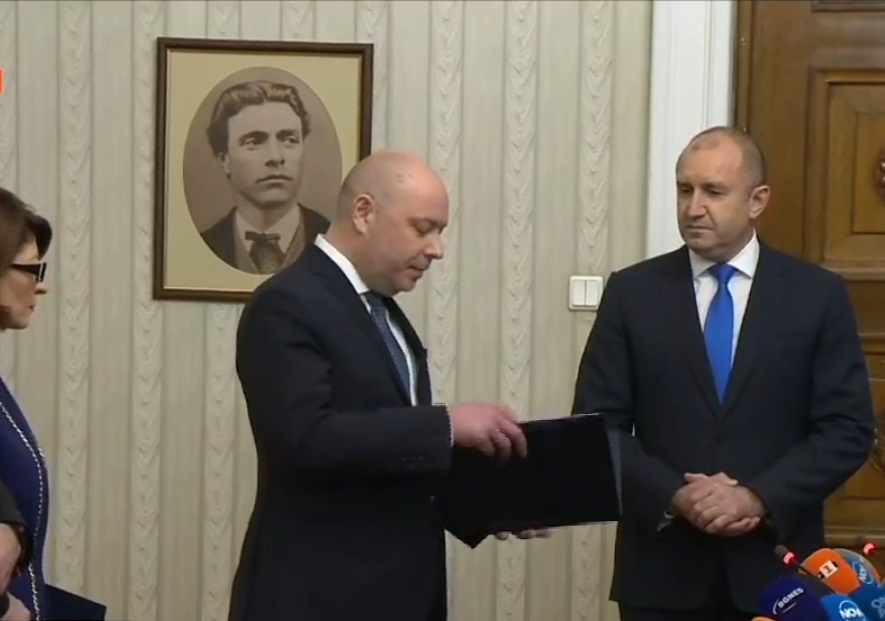 Габровски представи състава на проектокабинета (ВИДЕО)