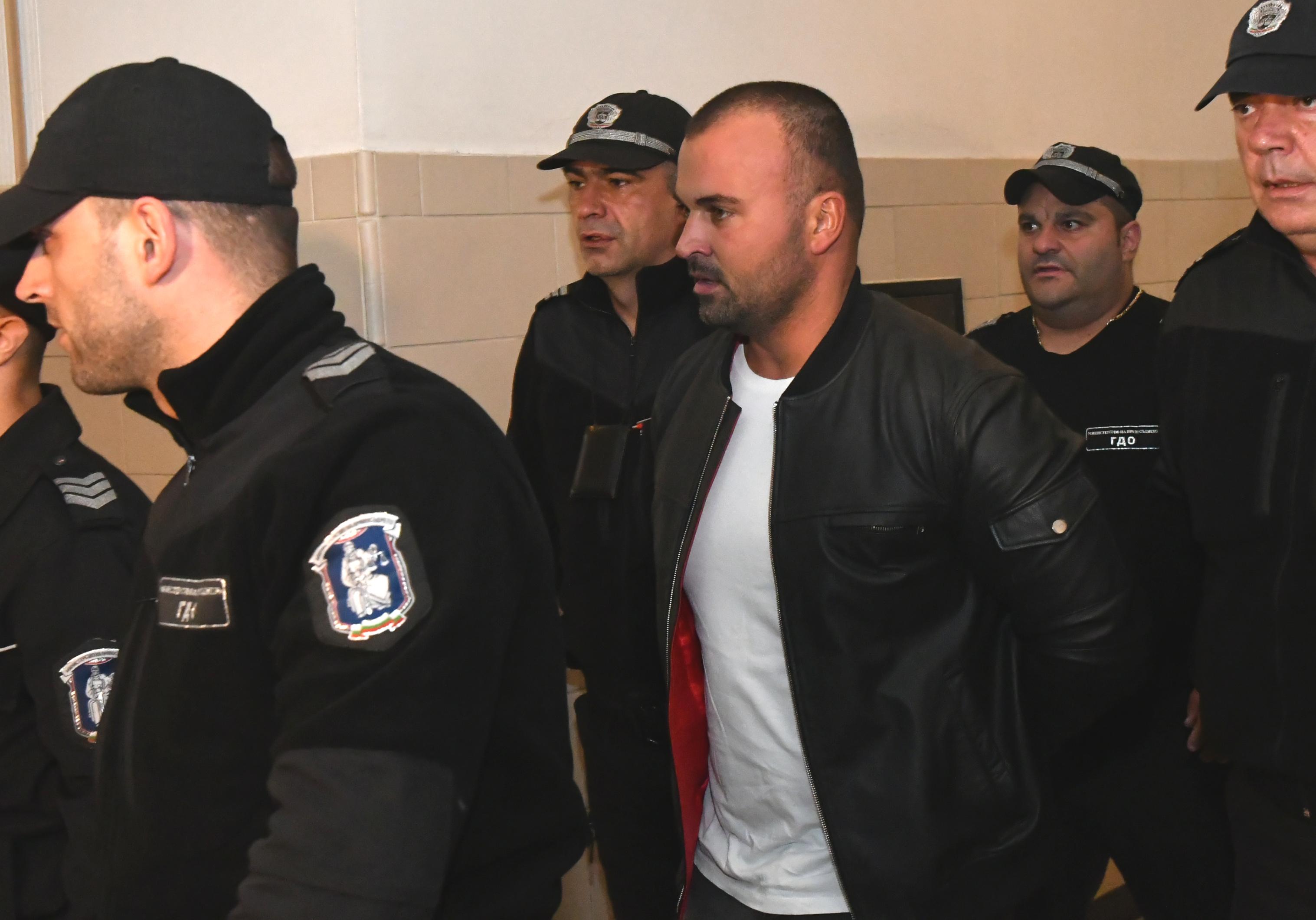 Съдът решава дали да пусне от ареста Димитър Любенов, предизвикал катастрофата на околовръстното шосе