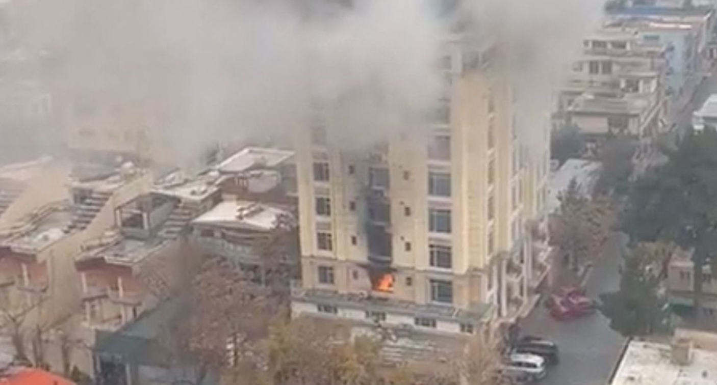 Въоръжени нахлуха в хотел в Кабул, най-малко трима от нападателите са убити (ВИДЕО)