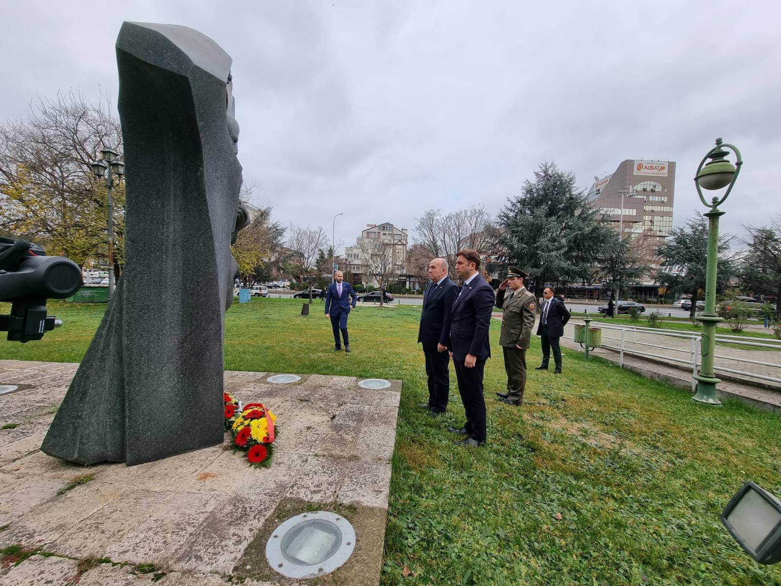 Не разбирам от думи, разбирам от знаци