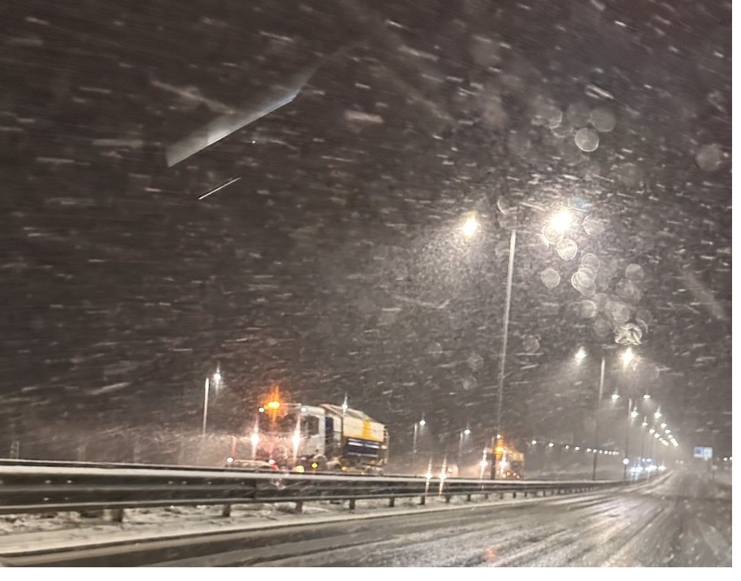 Над 110 снегорина разчистваха улиците в София