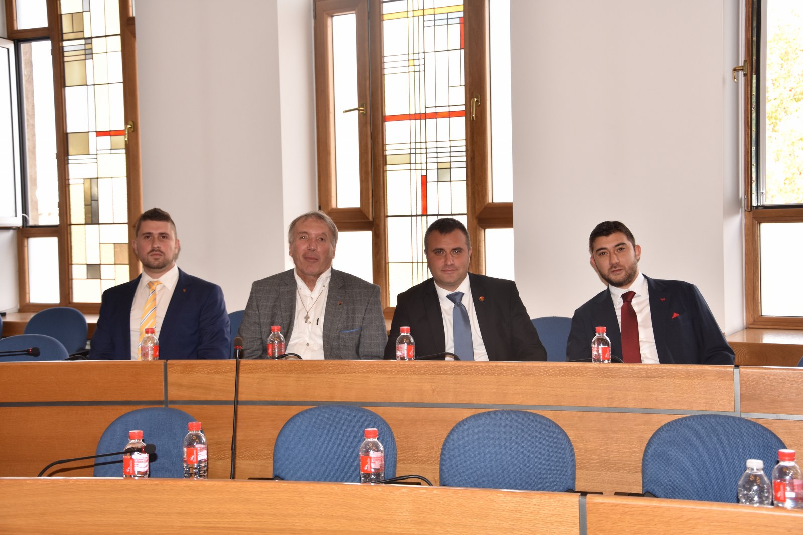 ВМРО е против готвената от ГЕРБ и ДБ забрана софиянци да карат колите си в центъра на столицата