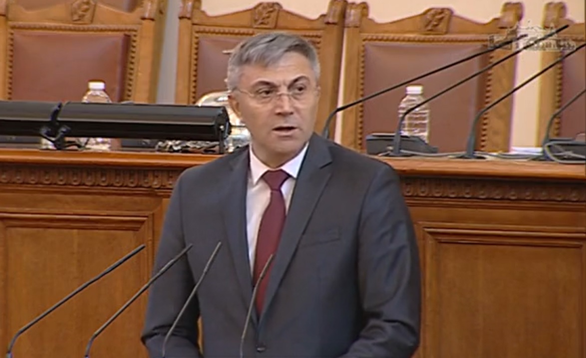 Мустафа Карадайъ: Правим огромен компромис, искаме да дадем шанс кризите да бъдат решени