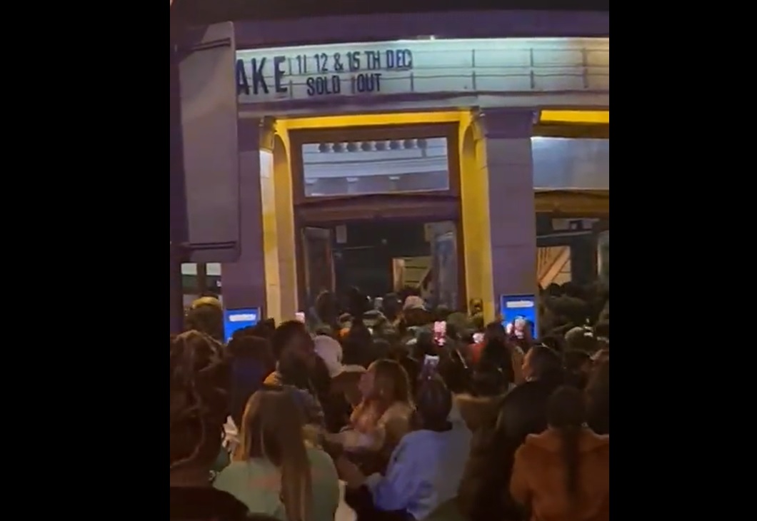 Блъсканица при влизане в концертна зала в Лондон, осем ранени (ВИДЕО)
