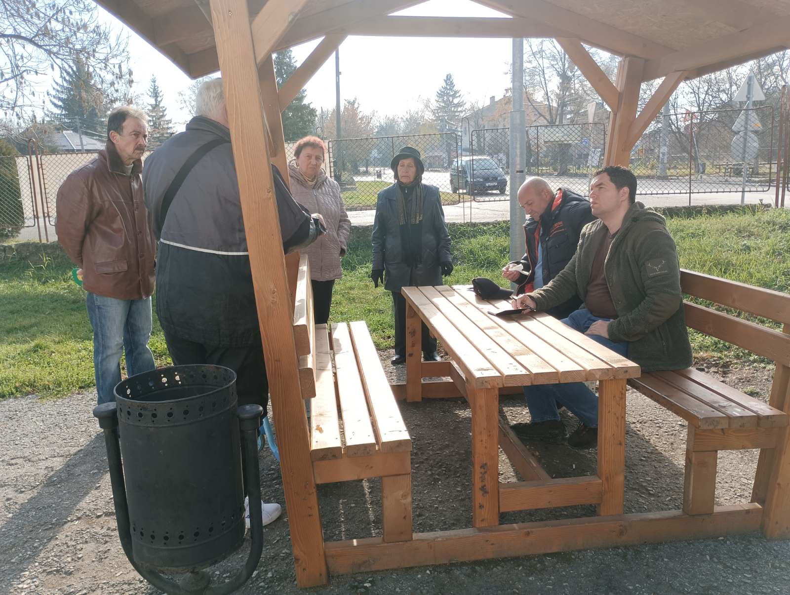 Николай Николов пита какви са причините за честите прекъсвания на ток в село Житен