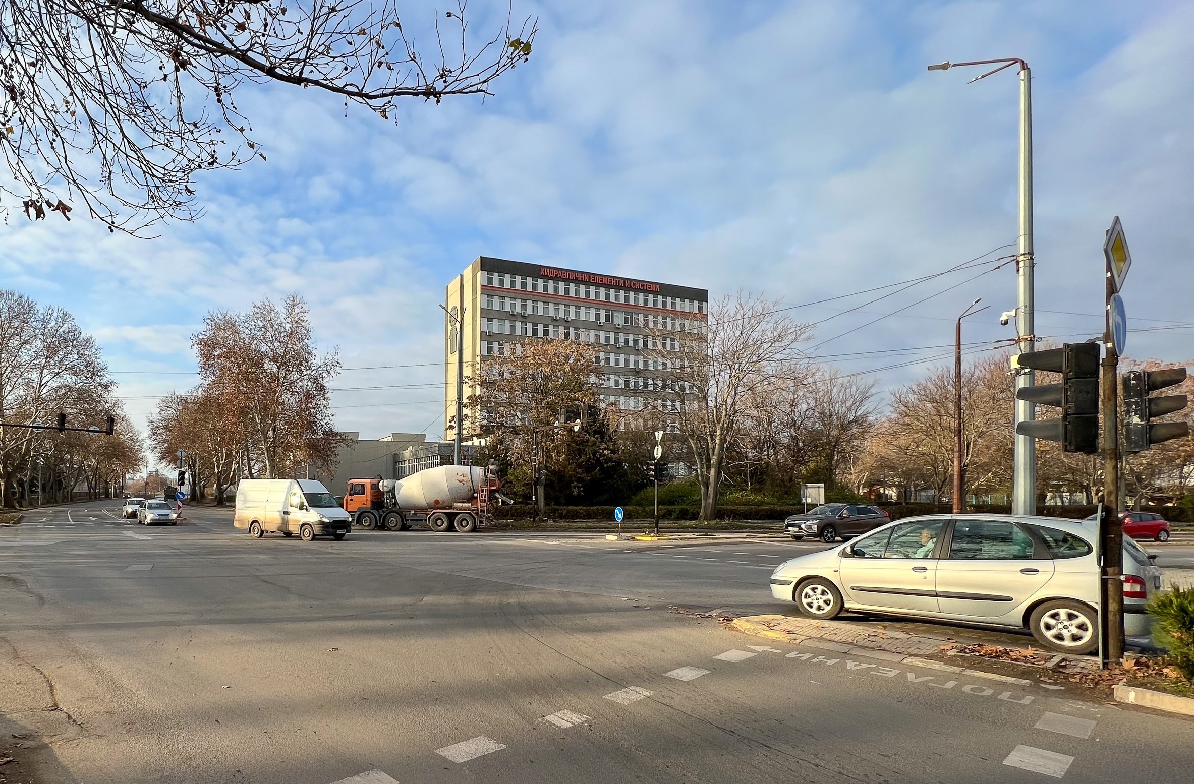 Започва изграждане на кръгово кръстовище