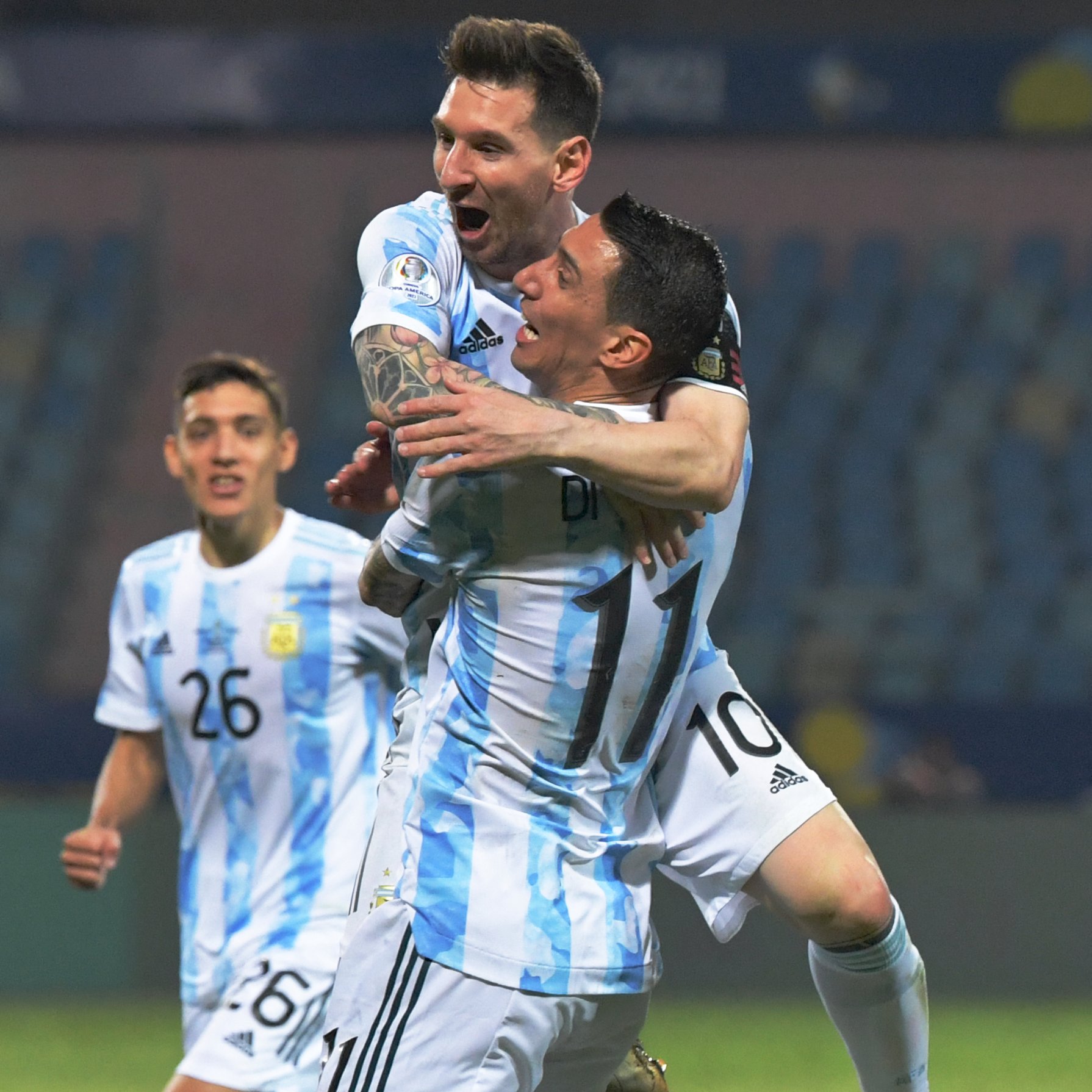 Меси с голове във всички фази на елиминациите на Мондиал