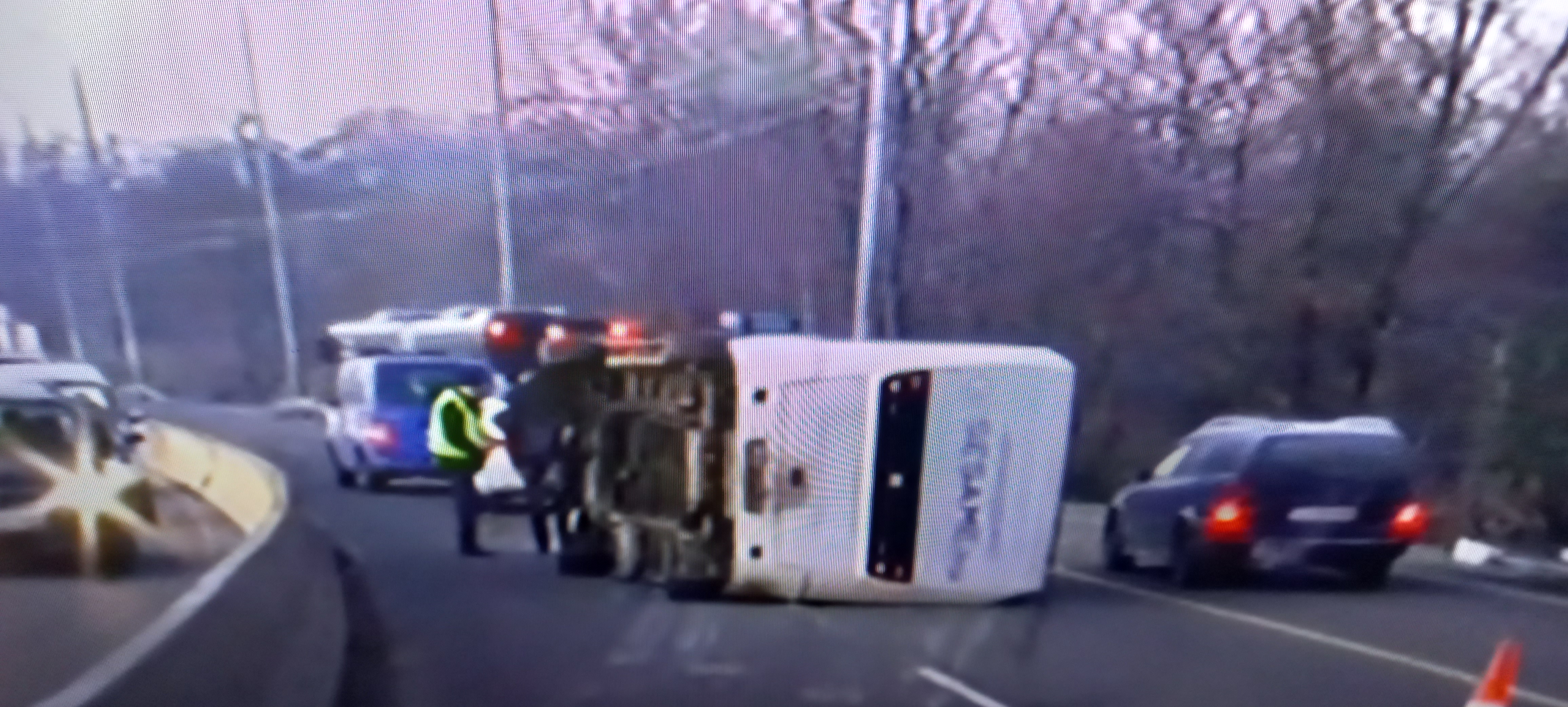 Автобус самокатастрофира в Бургас