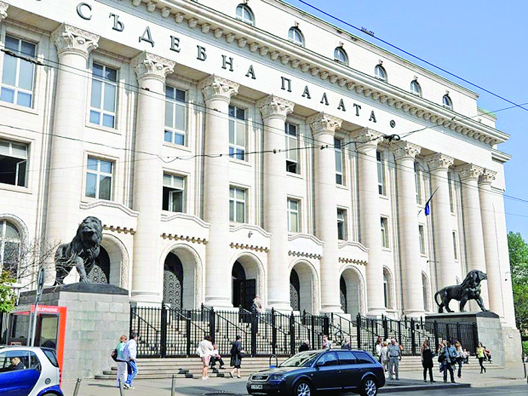 Съдът отмени прекратяването на делото за „възродителния процес“ от прокуратурата