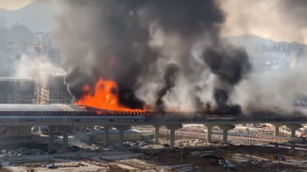 Пожар в тунел на магистрала в Южна Корея, има десетки ранени и жертви (ВИДЕО)