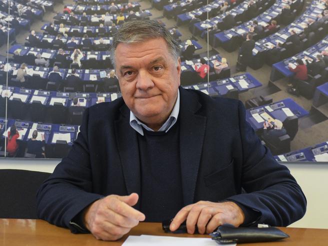 Тарторът на „Катаргейт“ писал въпросите на ЕП към Доха