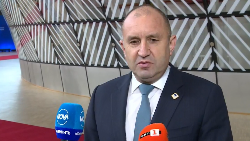 "Маркет линкс": За първи път недоверието към президента изпреварва доверието