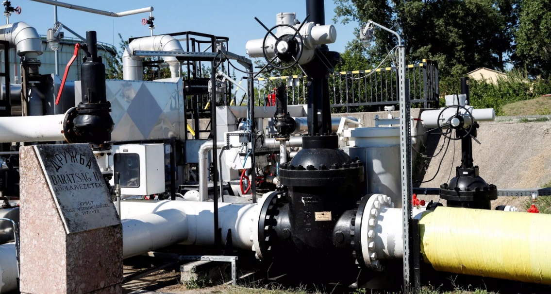 В Германия влезе в сила забраната за внос на руски нефт от тръбопроводи