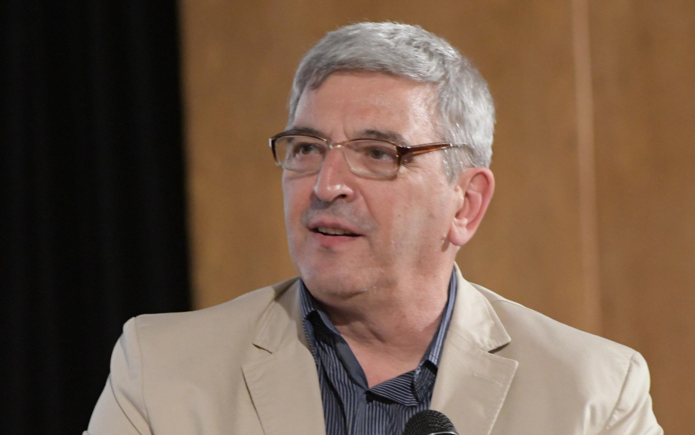 Проф. Александър Кьосев: Крайно време е депутатите да чуят посланията на Алеко