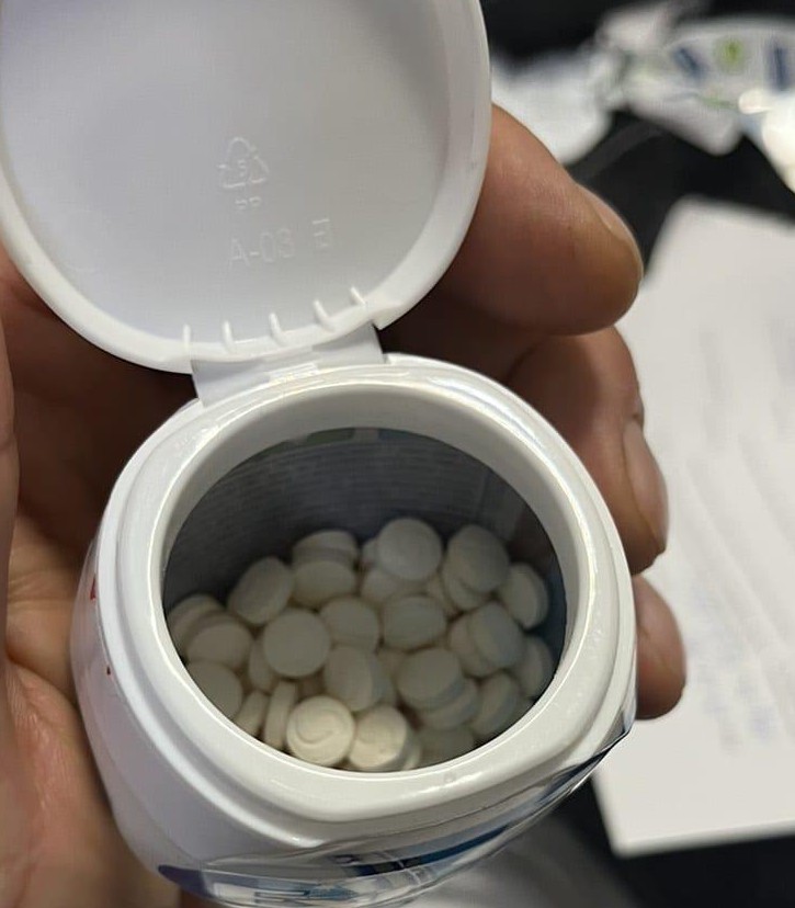 Задържаха сириец с амфетамин в кутия от дъвки на Летище София