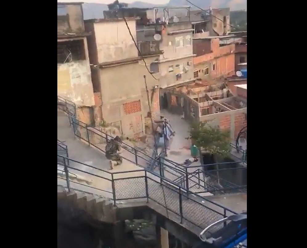 Сблъсъци в Мексико след ареста на сина на Ел Чапо (ВИДЕО)