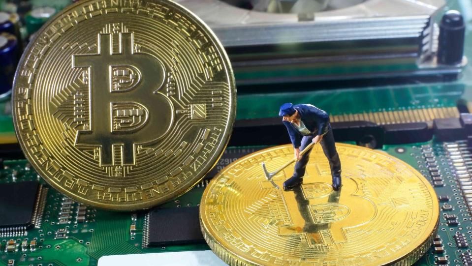 Разнопосочни прогнози за биткойна през 2023 г.
