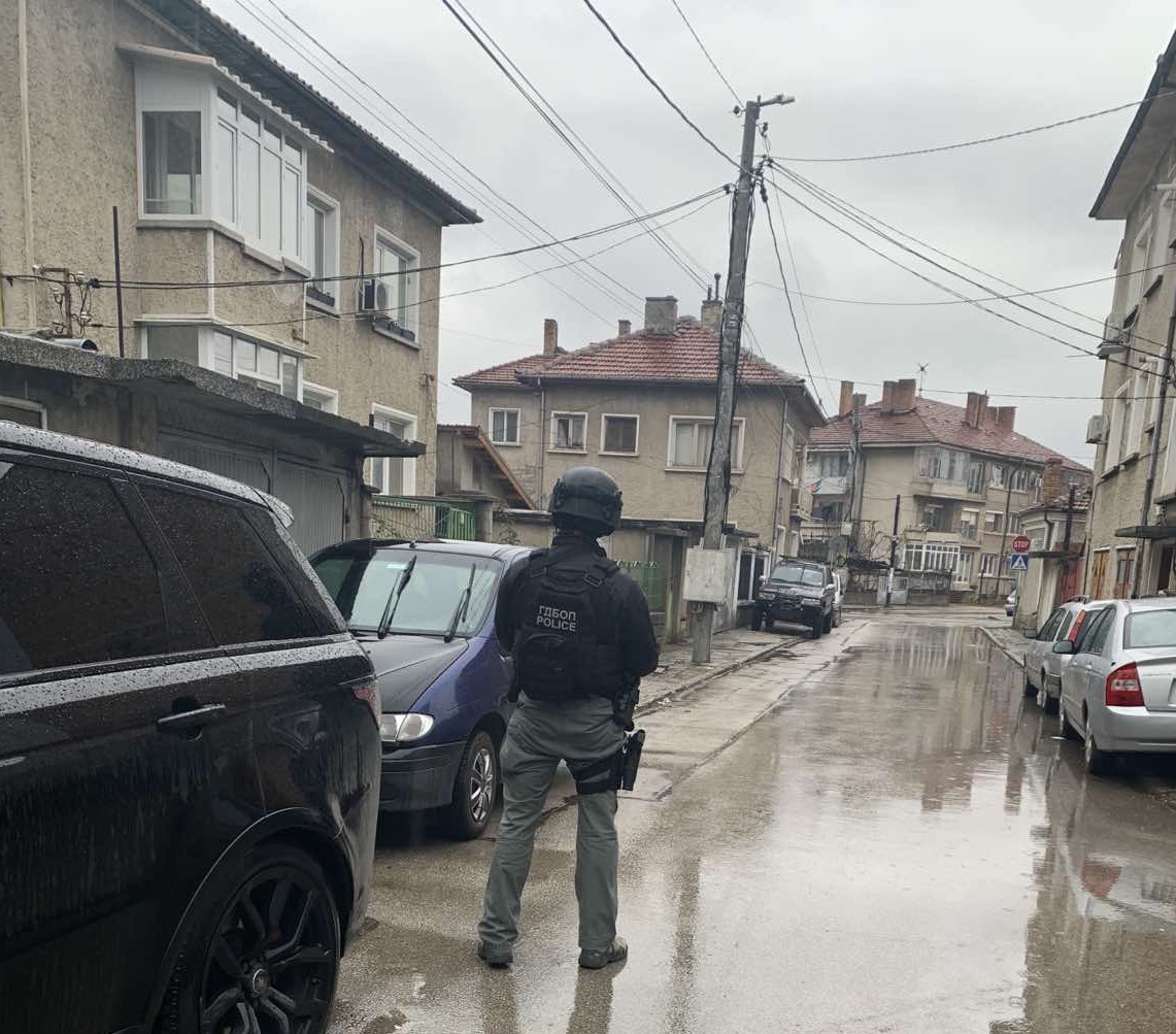 ГДБОП проведе мащабна акция в Севлиево за наркотици (СНИМКИ)