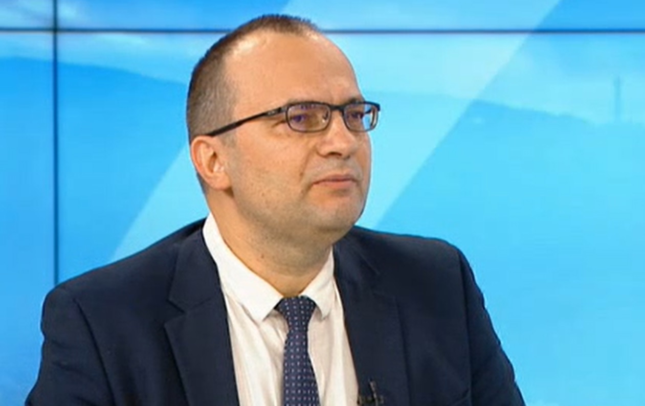 Мартин Димитров: Пред очите ни се създава нещо като служебна президентска република