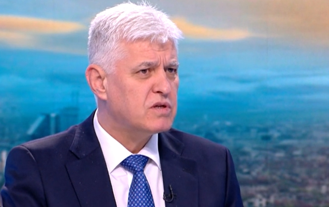 Димитър Стоянов: Няма как да проследим пътя на нашите самолети, продадени от частни фирми