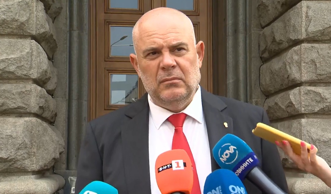 Иван Гешев: И Интерпол се включва в издирването на двама от общо четиримата обвиняеми по аферата Nexo