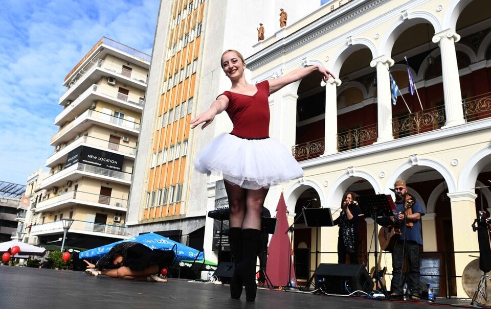 Патра навлиза в карнавалните ритми